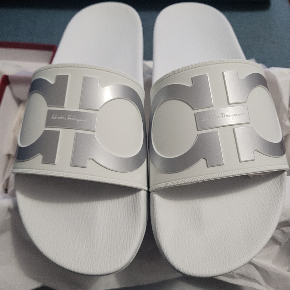 Salvatore Ferragamo Men’s Groove 2 Slides Size 9